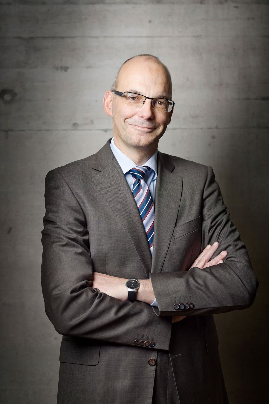 Prof. Dr. Ulf Ziemann, Foto: Ingo Rappers, Hertie-Institut für klinische Hirnforschung, Tübingen
HIH Ulf Ziemann
HIH_Ulf_Ziemann_Portrait.jpg