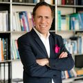 Prof. Dr. med. Mazda Adli (Charité Berlin)