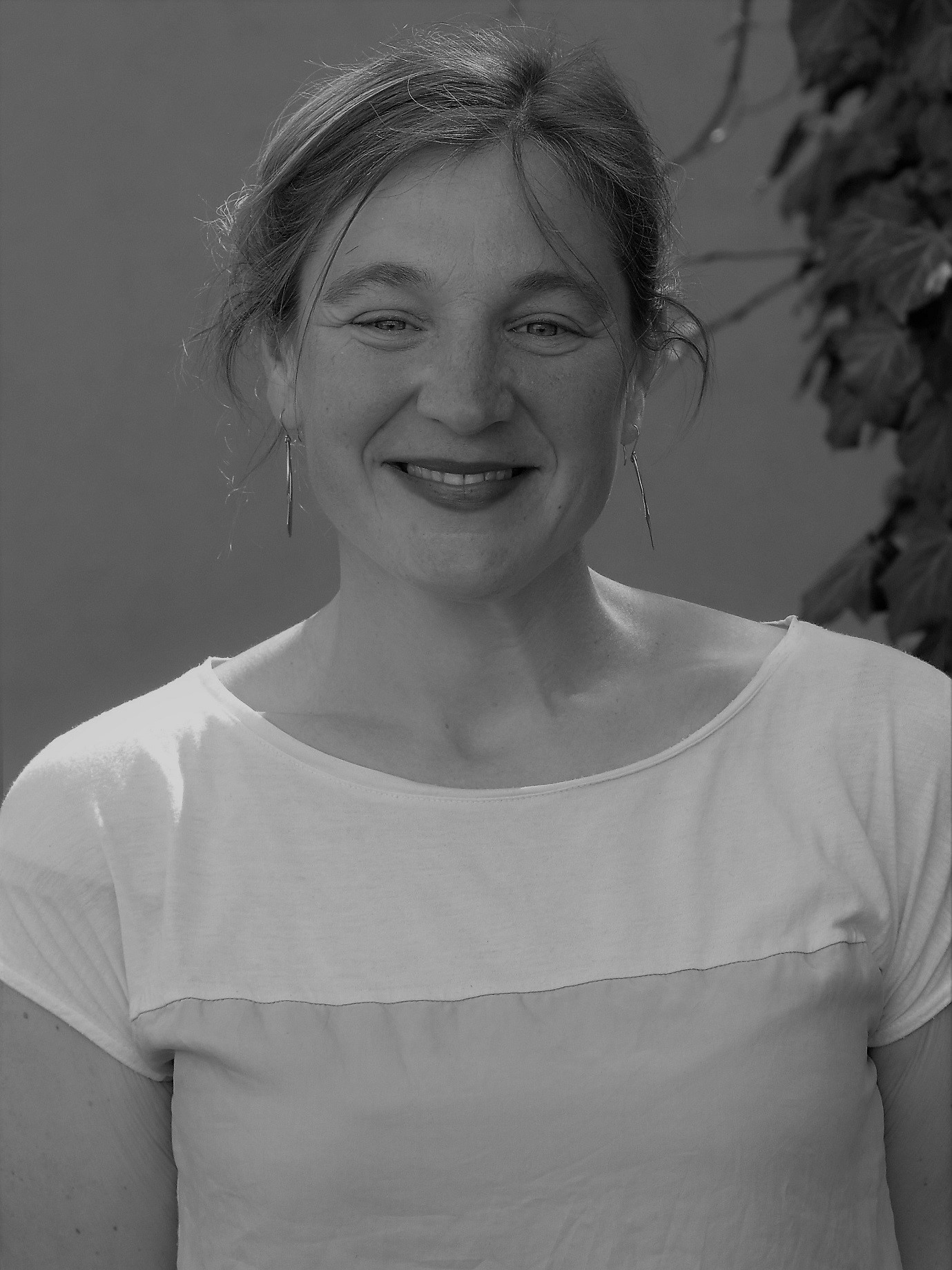 Prof. Dr. Tina Nobis Die Juniorprofessorin Dr. Tina Nobis untersucht Integration und Ungleichheiten im Fußball.